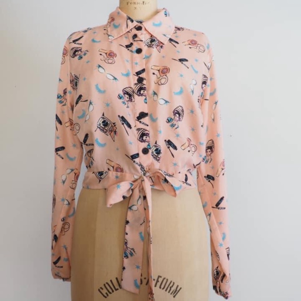 RARE Modcloth Pink Hair Stylist Makeup Print Button-Up Blouse-M - Picture 3 of 3